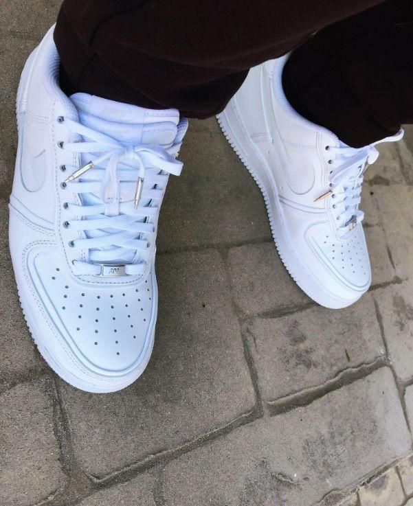 Men’s White Casual Shoes – Stylish Lace-Up Sneakers for Daily Wear