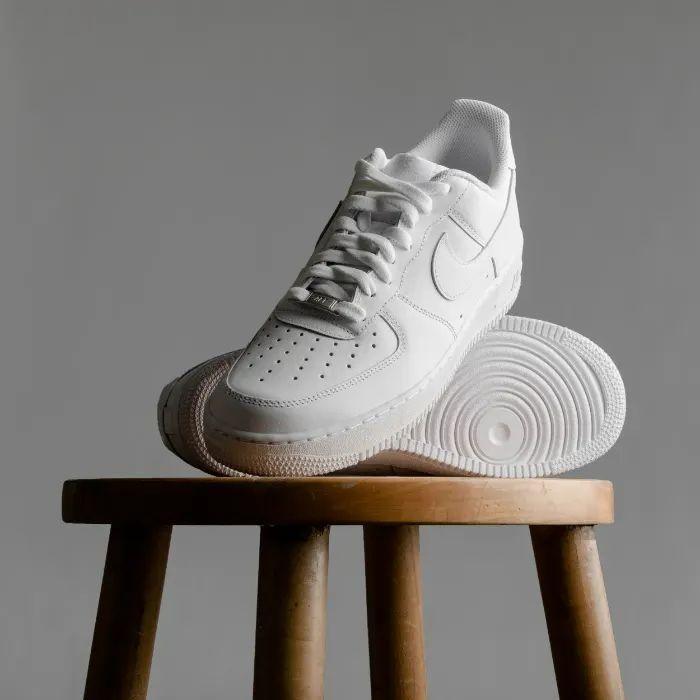 Men’s White Casual Shoes – Stylish Lace-Up Sneakers for Daily Wear